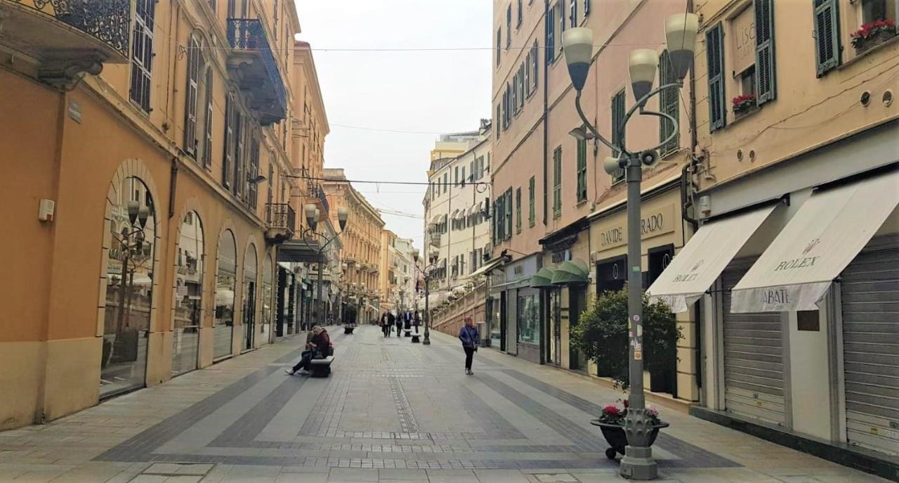 Casa Fiorenza Parcheggio Privato サンレモ エクステリア 写真